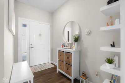 5717 Lauren Lane, Columbus - 6