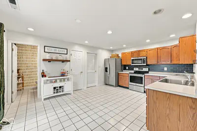 115 Cove, Fortville - 16