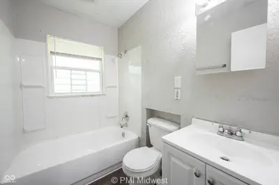 9313 Rochelle Drive, Indianapolis - 15