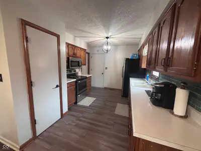 1023 Pamela Drive, Plainfield - 10