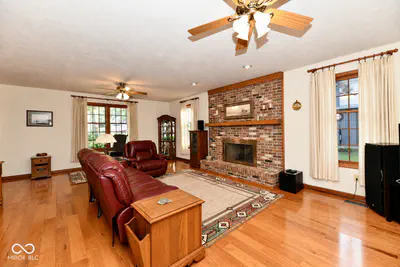 7061 Carrie Drive, New Palestine - 4