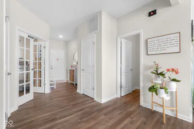 5717 Lauren Lane, Columbus - 7