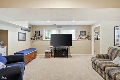 9801 Logan Lane, Fishers - 38