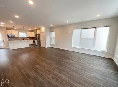 727 N Illinois Street #UNIT 208, Indianapolis - 3
