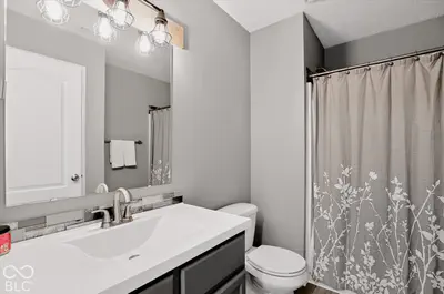 2020 Treving Drive, Cicero - 24