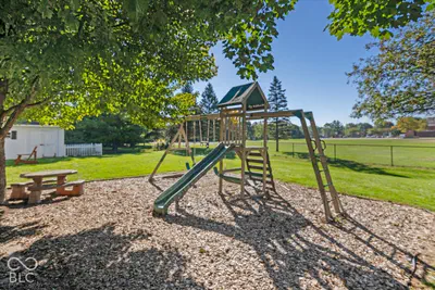 8732 Buffett Parkway, Fishers - 21