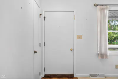 5310 Regency Drive, Columbus - 12