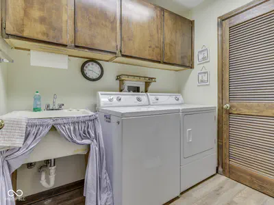 8215 Sweetwater Drive, Nineveh - 52