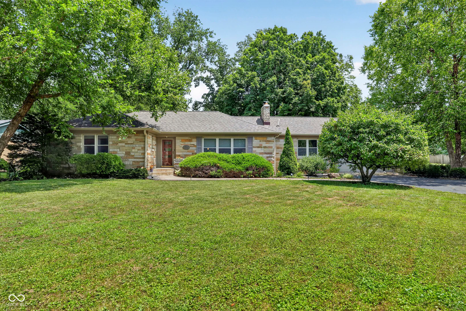 8501 College Avenue, Indianapolis