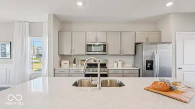 195 Springfield Crossing, Greenfield - 15