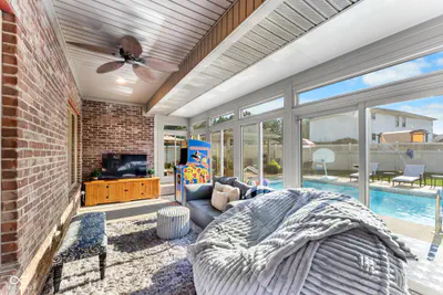 256 Chase Court, Seymour - 34
