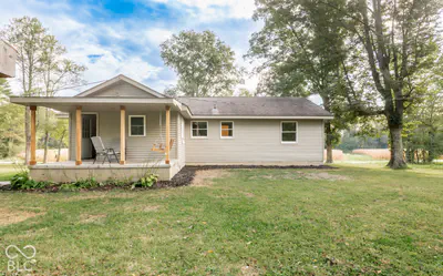 6166 County Road 200, Seymour - 6