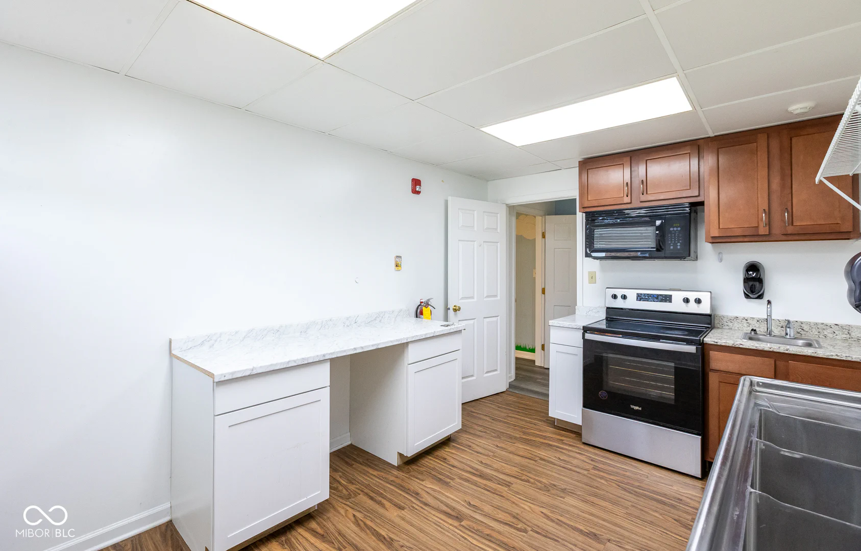 4521 Independence Square, Indianapolis
