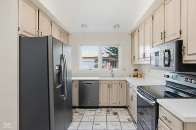 1051 Andalusia Grove, Indianapolis - 10