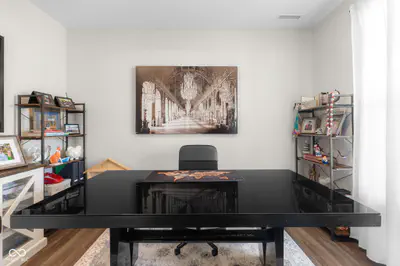 5717 Lauren Lane, Columbus - 9