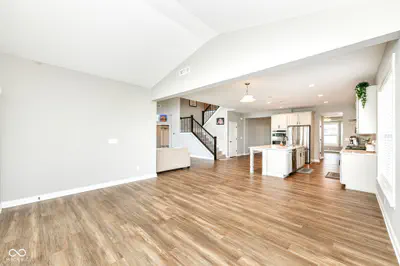 10627 Oak Bend Boulevard, Indianapolis - 16