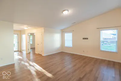 6336 Emerald Springs Drive, Indianapolis - 9