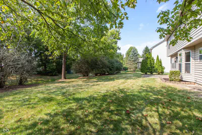 10517 Greenway Drive, Fishers - 33