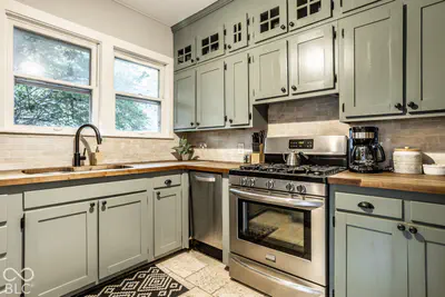 6035 Guilford Avenue, Indianapolis - 18