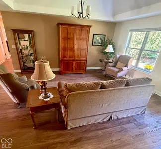 6658 English Oak Drive, Avon - 4