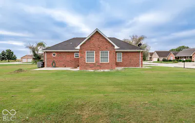 9162 Janelle Drive, Seymour - 14