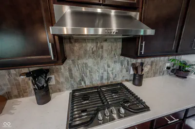 18176 Lakes End Drive, Westfield - 27