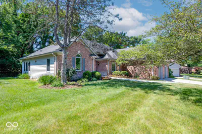 5165 Hawks Point Road, Indianapolis - 5