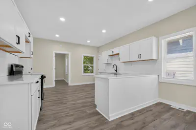 320 39th Street, Indianapolis - 7