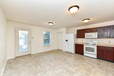 9143 Stones Bluff Place, Camby - 7