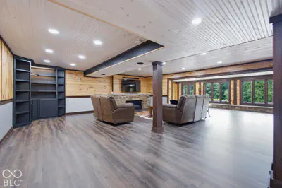 7813 W 50 S, Morgantown - 27