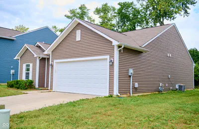 9218 Tansel Creek Drive, Indianapolis - 3