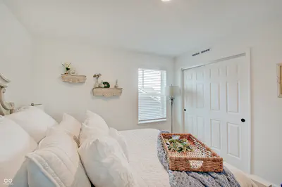 64 Sterling Place, New Whiteland - 38