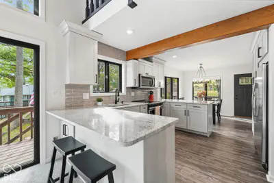 6272 Grosbeak Court, Nineveh - 33