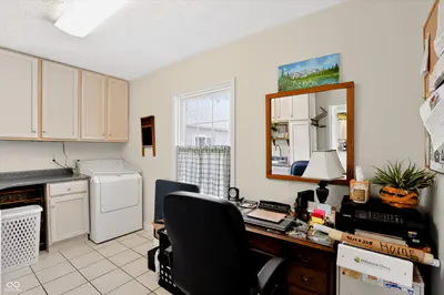 9510 235th Street, Cicero - 44