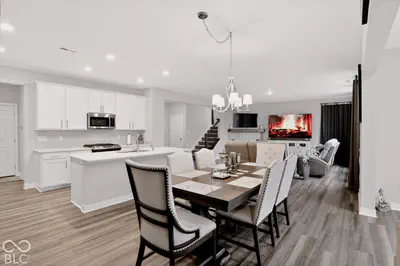 9978 Trafford Court, McCordsville - 28