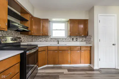 10461 Woodlawn Drive, Carmel - 17