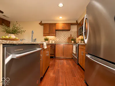 9451 Pointe Lasalles Drive, Bloomington - 8