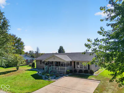10847 Greendale Drive, Seymour - 36