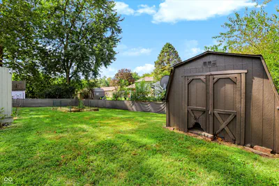 14 Rodney Court, Beech Grove - 28