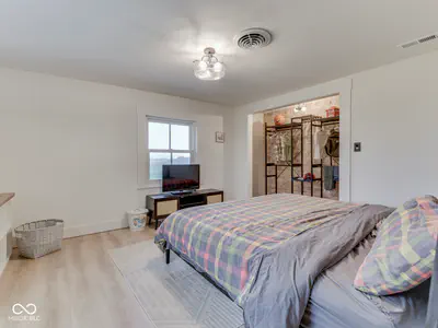 2058 100, Franklin - 56