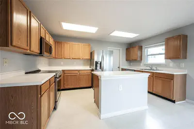 10290 Tournon Drive, Fishers - 16