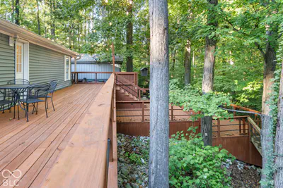 9444 N Gray Avenue, Unionville - 27