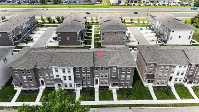 13823 Gatsby Drive, Fishers - 35