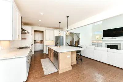 15679 Woodford Drive, Westfield - 12