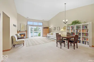 3713 N Lakeside Drive, Muncie - 7