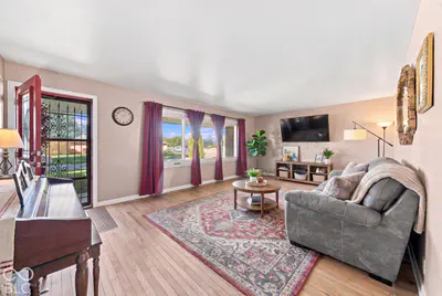 5300 Breezewood Drive, Muncie - 5