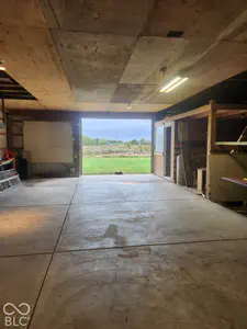 6957 300, Whiteland - 18