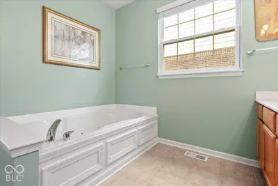8923 W Cobblestone Drive W, Zionsville - 23