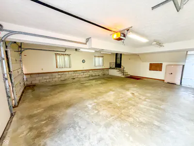 10449 W 300 S, Jamestown - 27