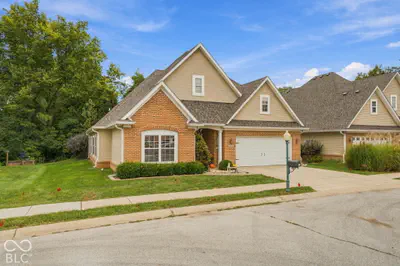 473 Harvest Moon Drive, Greencastle - 2